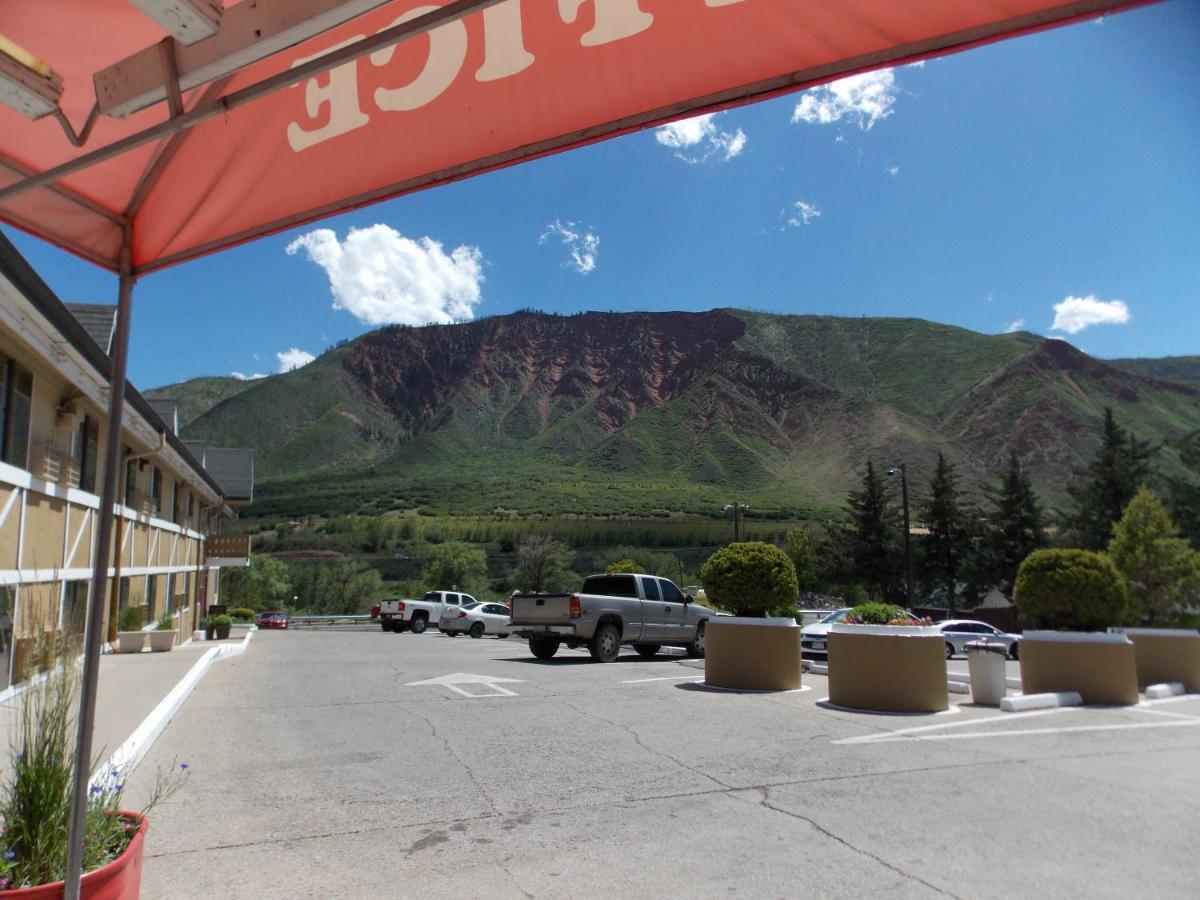Adventure Inn - Glenwood Springs Exterior photo