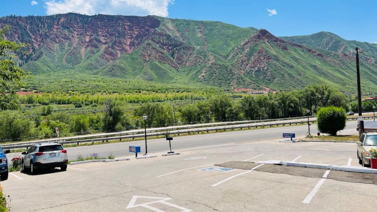 Adventure Inn - Glenwood Springs Exterior photo